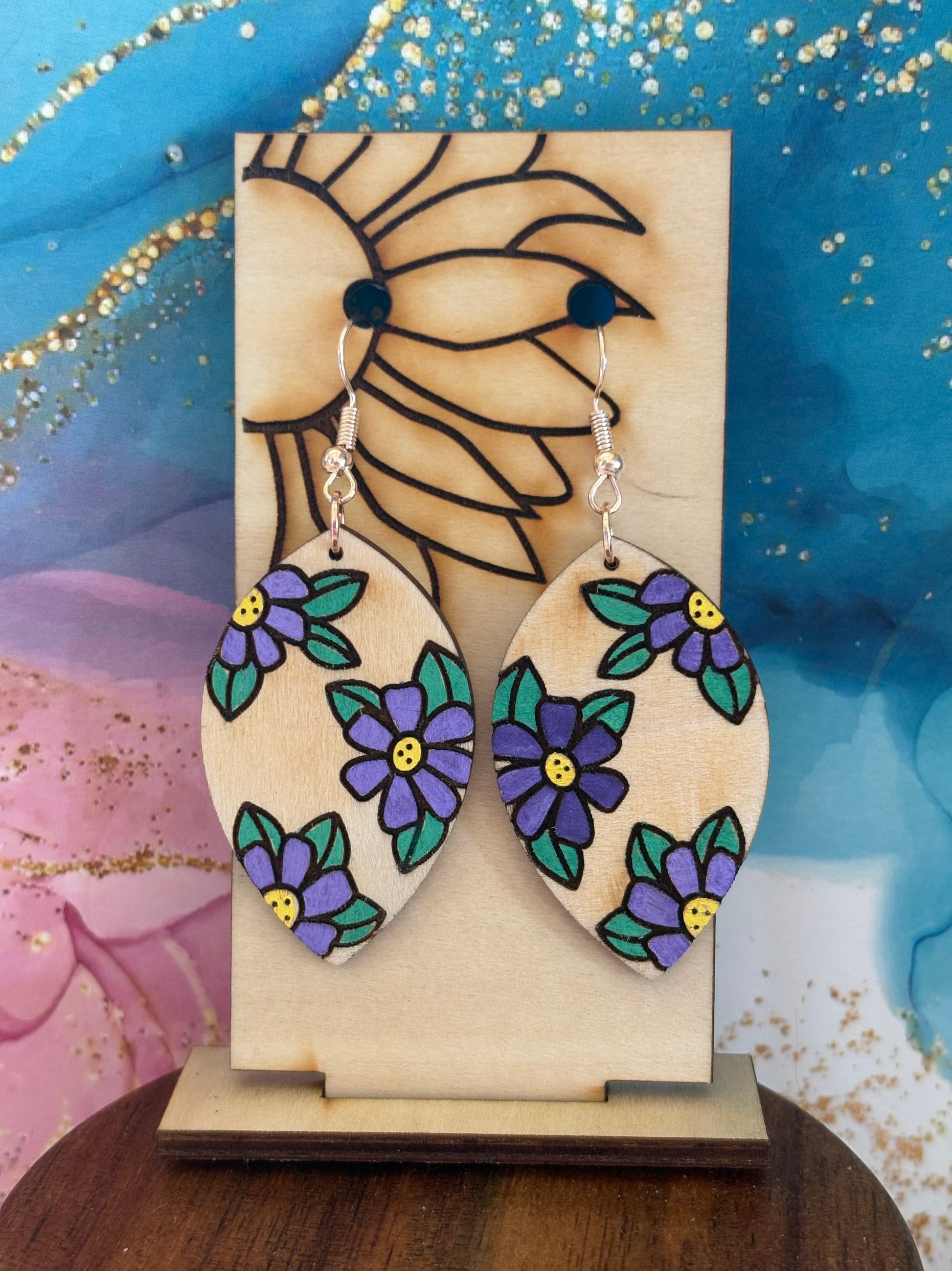 wooden-pansy-earrings-on-stand